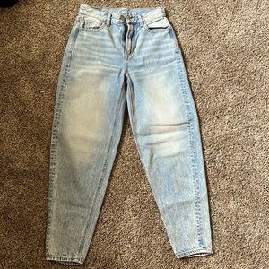 American Eagle Mom Jeans size 00